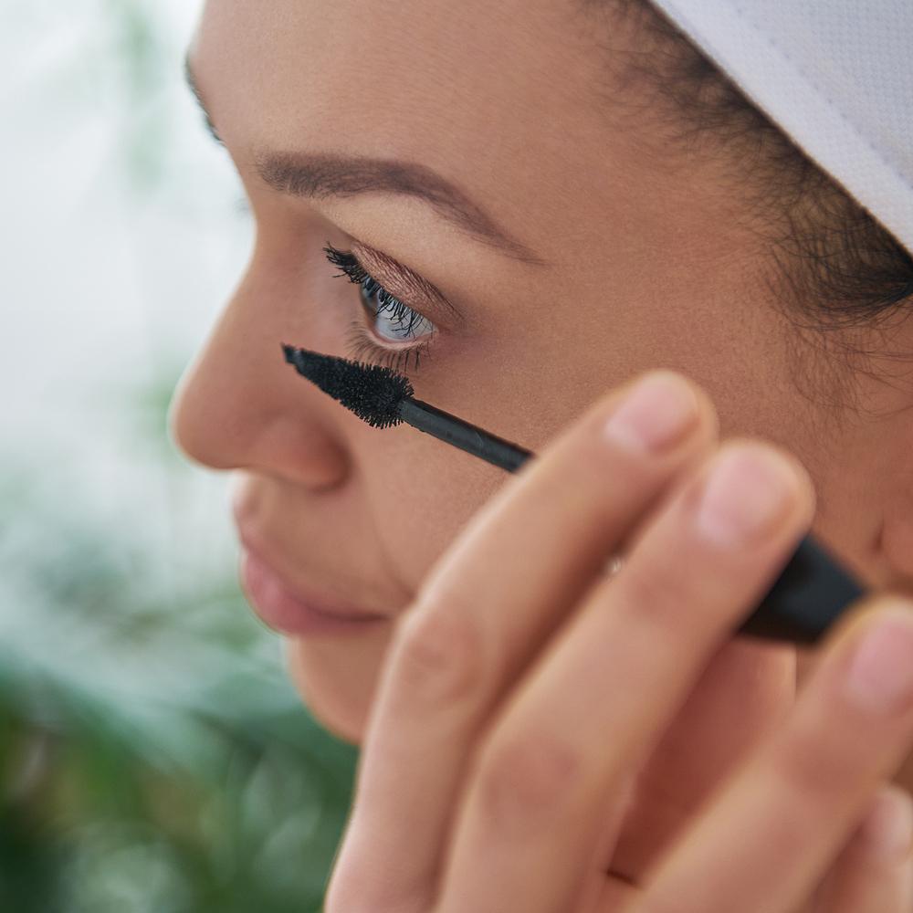 Eco-Friendly Mascara Options: Homemade Vs. Store-bought - Zero Waste Outlet